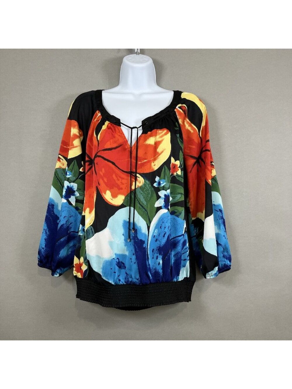 White House Black Market Black Floral V Neck Tie 3/4 Sleeve Blouse